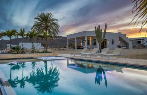 Los Barriles House | Beachfront Pool, Rooftop Views & Baja Sunrise