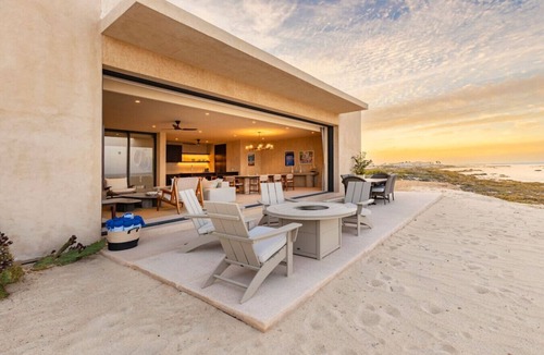 La Ribera House | Beachfront Villa · Lighthouse · 11 Guests