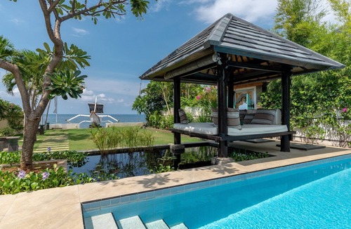 Dencarik Villa | ⭐️ ⭐️⭐️⭐️⭐️ BEACHFRONT villa, Welcome dinner