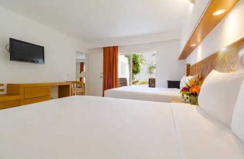 Punta Cancun Hotel | Beachscape Kin Ha | Standard | Bright Coastal Room Near Soft Sands