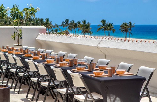 San Jose del Cabo Villa | Beachside CoLi Villa, 6 2B/2B Private All New Units On The Beach! Costa Azul!