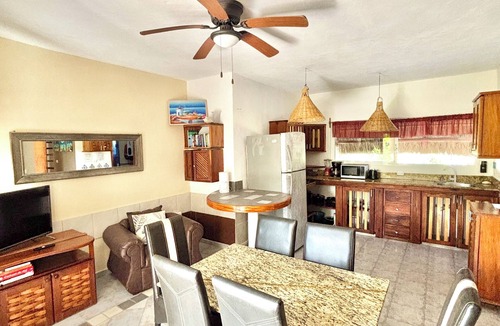 Playa del Secreto Villa | Beautiful 2 Bdrs. Casa Angelica, Pool & Beach, Wi-Fi, sleeps 6