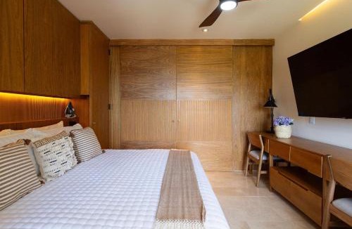 La Cruz de Huanacaxtle Apartment | Beautiful beachfront Studio, Zantamar 304