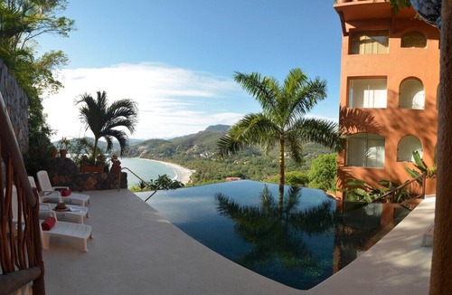 Playa Las Gatas House | Beautiful Studio Overlooking Playa La Ropa