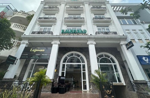 Phu My Hung Apartment | Belvilla Luxury Apartment Near SECC Formerly Emerald Hotel & Apartment