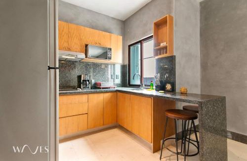 12th Street House | Best Spot on 5th Ave - 2BR with King Beds & Style