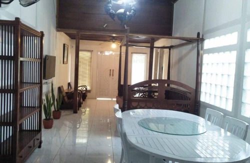 Bandar Lampung House | Betuah Say [2BR City Center Holiday Home]