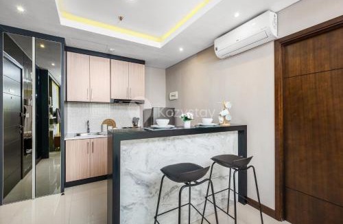 Kebon Jeruk Apartment | Bianco by Kozystay - Kebon Jeruk