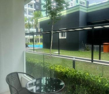 Kampung Kuala Pari Apartment | Big Big Big family escape 4BR side pool view, Ipoh