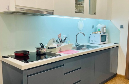Thuy Khue Apartment | Big promotion Beautiful 5* Studio Vinhomes Green Bay
