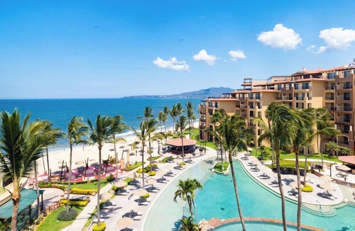 Flamingos Apartment | Big Space, Beach Vibes: 3 Bedroom Suite at Villa del Palmar Flamingos