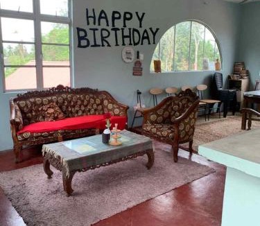 Kota Bharu House | BILIK ATAS Kopi Dalam Hutan