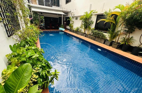 Phnom Penh City Centre Hotel | Birdcage Boutique