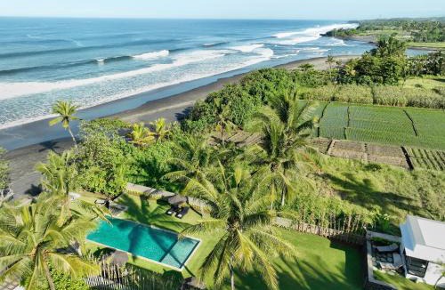 Kerambitan House | Black Beach Villa - Absolute Beachfront Escape