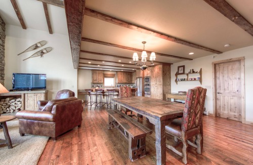 Big Sky House | Black Eagle Retreat | Hot Tub Ski in/Ski out