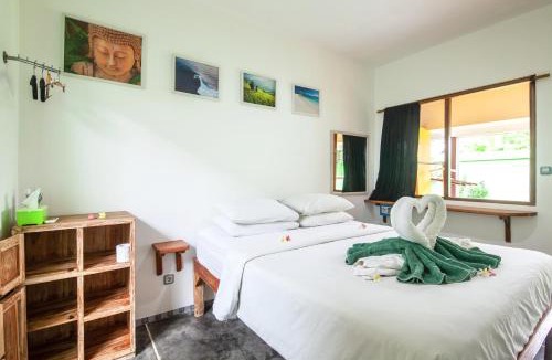 Medahan House | Blue Coco