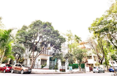 Sector V Apartment | BluO 1BHK Salt Lake - Balcony, Terrace Garden