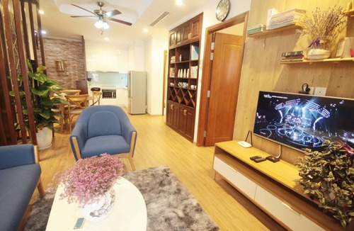 Hoang Mai Apartment | Bom Homestay Vinhomes Times City