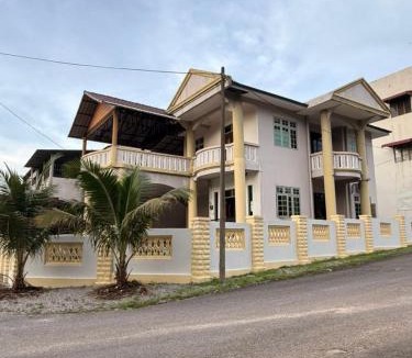 Tanah Merah House | Boonga Villa Homestay