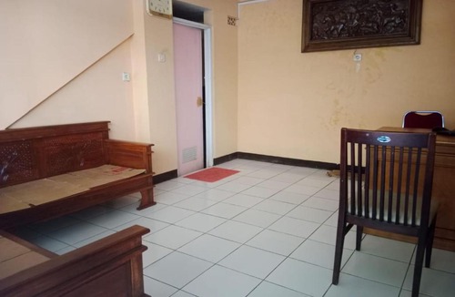 Purwokerto House | Bougenville Guesthouse