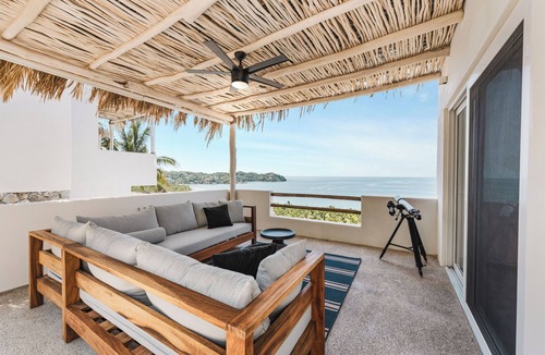 North End House | BRAND NEW OCTOBER 2025 NORTH END LUX VILLA, STUNNING VIEWS, 4 MIN WALK TO BEACH!