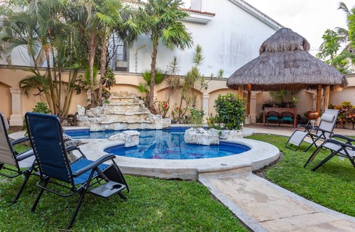 San Miguel House | Breakfast Included w/pool 5rooms/5bath for 15