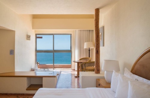 San Jose del Cabo Hotel | Breezy Studio Escape Near the Ocean