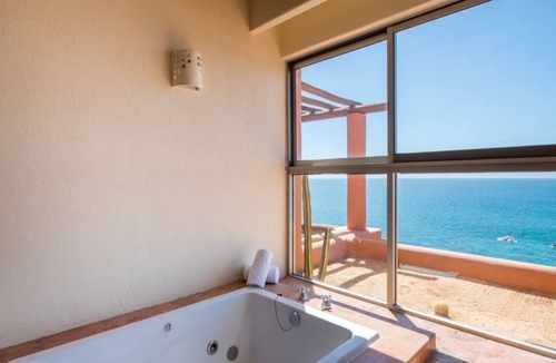 San Jose del Cabo Hotel | Breezy Studio Escape Near the Ocean