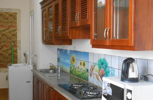Nhat Tan Apartment | Bright, airy, well equipped, near west lake 2 bedrm apartment