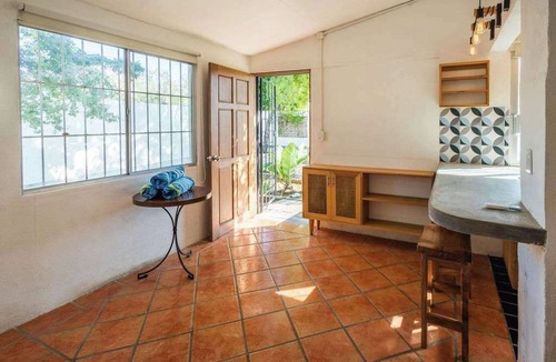 Emiliano Zapata Apartment | Bright Surf Studio + Yard Walk to Harbor, Beaches & Dining