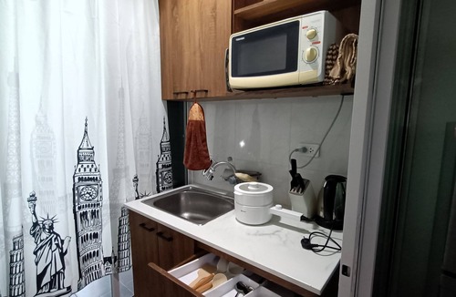 Phra Khanong Condo | BTS Bangchak Serenity: High-Speed Wi-Fi, Free Pool & Gym, HBO, Washer, Kitchen