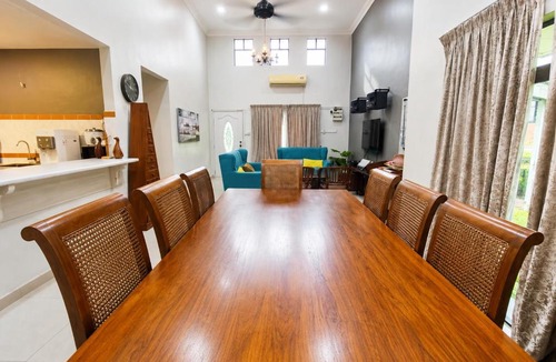 Alor Gajah House | Bucketland Villa 1 Alor Gajah Melaka - Private Pool & Karaoke