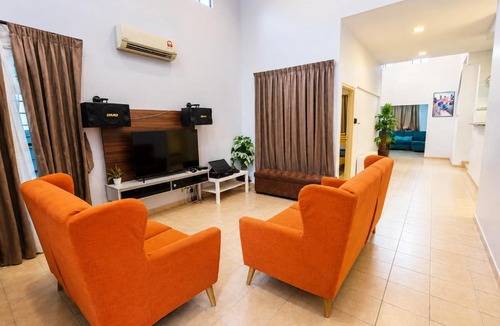 Alor Gajah House | Bucketland Villa 3 Alor Gajah Melaka - Private Pool & Karaoke