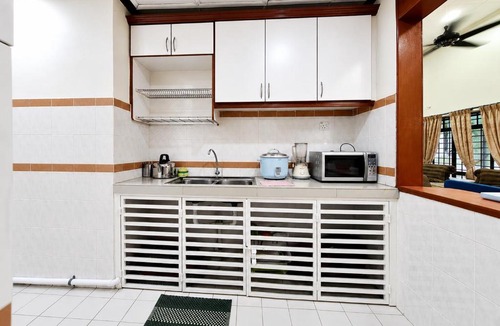 Alor Gajah House | Bucketland Villa 4 Alor Gajah Melaka - Private Pool & Karaoke