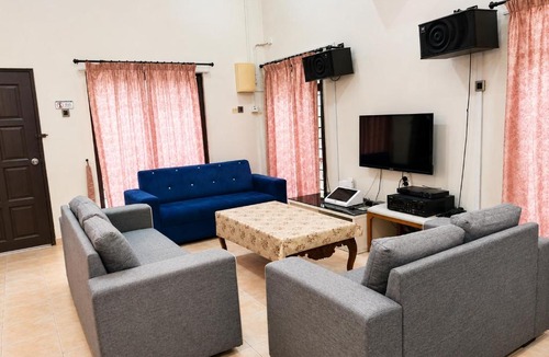 Alor Gajah House | Bucketland Villa 4 Alor Gajah Melaka - Private Pool & Karaoke