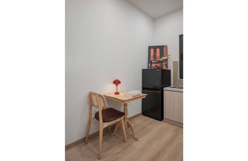 Tan Binh Apartment | Budget Chic Apt Near Airport