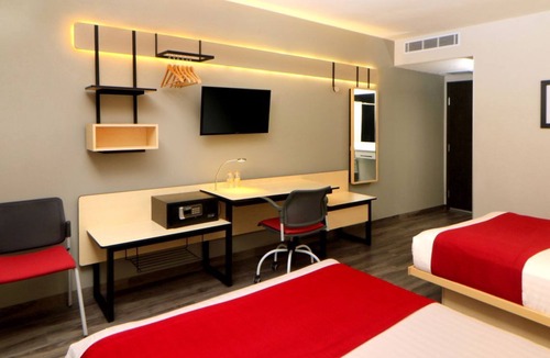 North Hotel Zone Hotel | Budget-Friendly Rooms with Pool Access Near Marina Vallarta - 2 Units