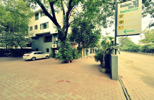 Surat Bed & Breakfast | Budget Inn Bellevue