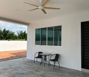 Bukit Gambir Villa | Bukit Gambir XiangJu Homestay 香橘民宿