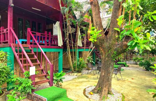 Vang Vieng Hotel | bungalow west water vang vieng