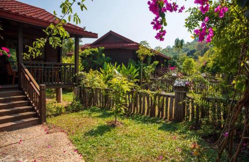 Kenue Kang Hotel | Butterfly Valley