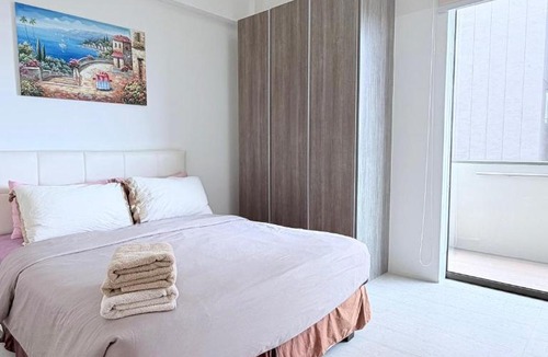 Tanjung Bungah Apartment | By The Sea @ Cozy Beachfront Home