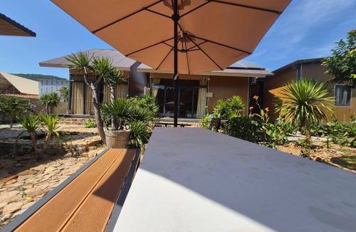 Vinh Hy House | Cây Trôm Homestay 1