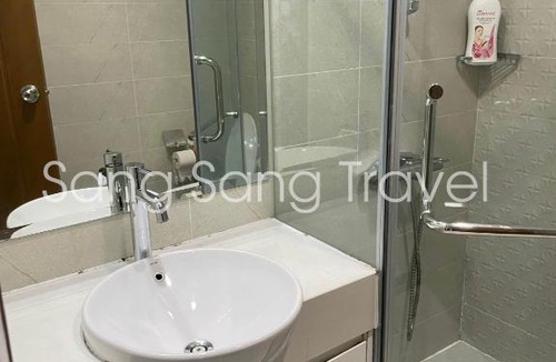Hang Xanh Apartment | Căn hộ tầng 35 Landmark Plus Vinhomes Central Park - Sang Sang Travel