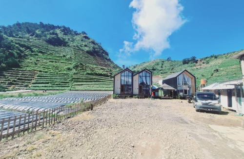 Kejajar Villa | cabin view danau