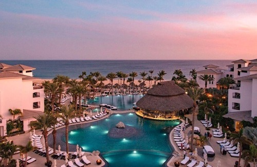 Zona Hotelera Resort | Cabo Azul Resort - Jr Suite - Promotional Rates!