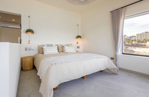 San Jose del Cabo Hotel | Cabo Break Deluxe Suite with ocean view