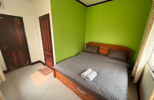 Vang Vieng House | cafe de Vangvieng Bar & Bed