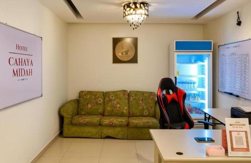 Taman Midah Hotel | Cahaya Midah Hotel (BilikXpert)