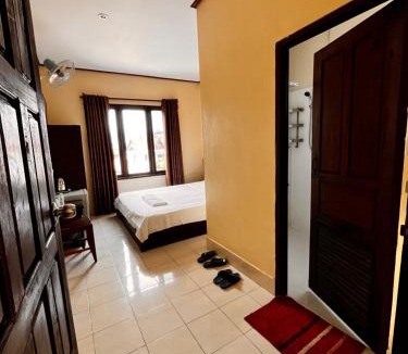 Vang Vieng Hotel | Camellia Hotel
